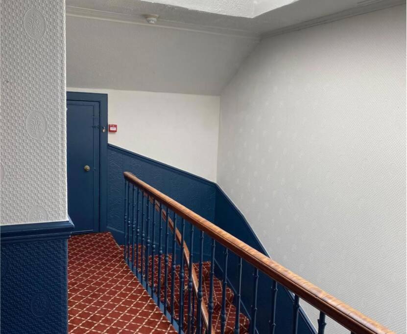 The Kingsview Townhouse - Boutique Hostel Εδιμβούργο Εξωτερικό φωτογραφία