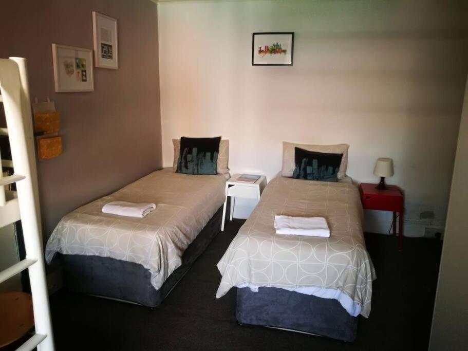 The Kingsview Townhouse - Boutique Hostel Εδιμβούργο Εξωτερικό φωτογραφία