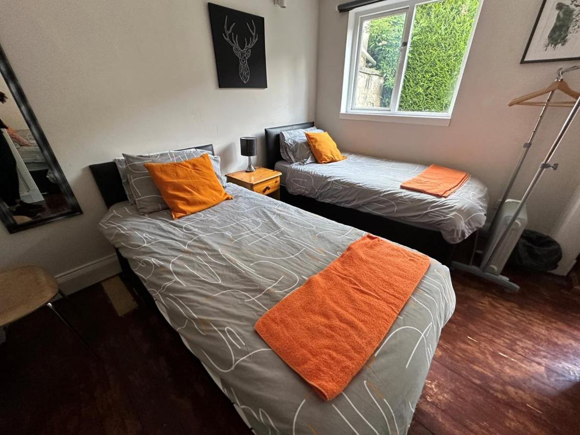 The Kingsview Townhouse - Boutique Hostel Εδιμβούργο Εξωτερικό φωτογραφία
